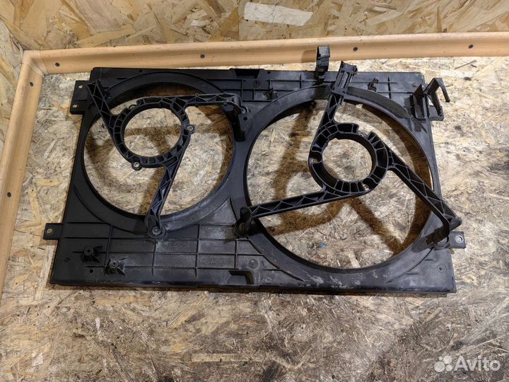 Диффузор Вентилятора Гольф 4 1J0121207M