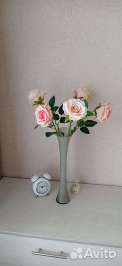 Ваза с искусственными цветами,декор