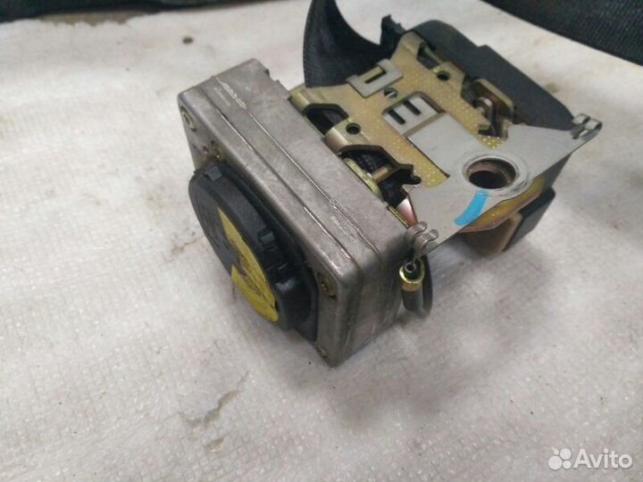 Ремень безопасности передний правый Skoda Octavia