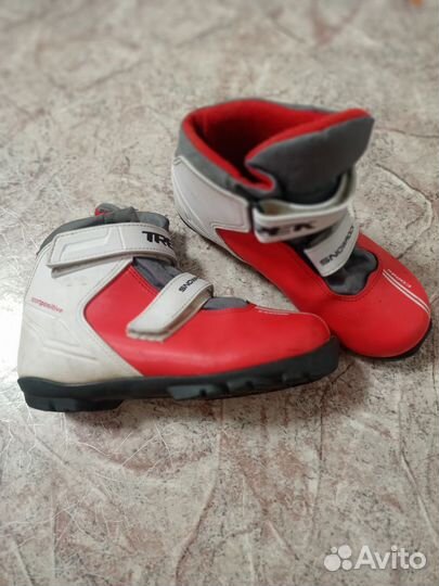 Лыжные ботинки