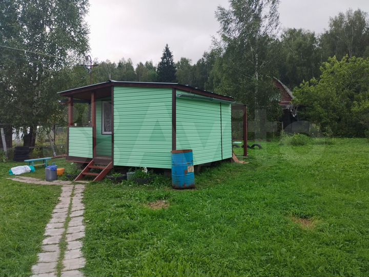 Дом 16 м² на участке 6 сот.