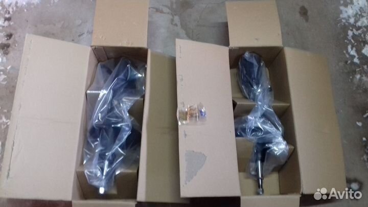 Стойка амортизатора Jett V31071