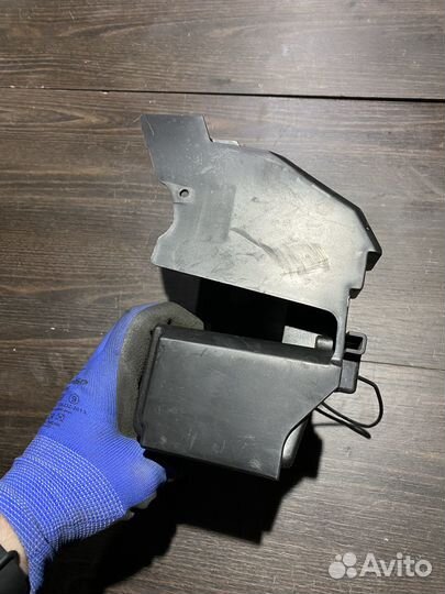 Короб под акб для kawasaki z900 17-19