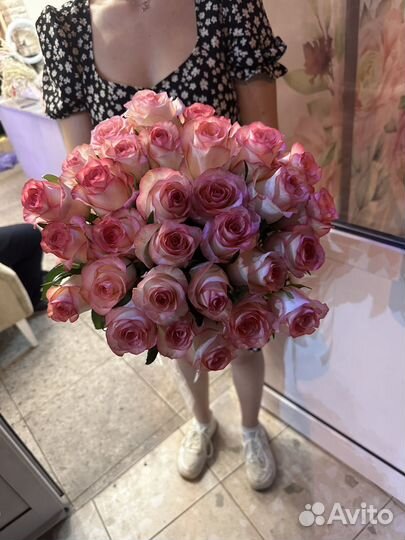 Розы с доставкой Адлер Сочи 101 55 75 35