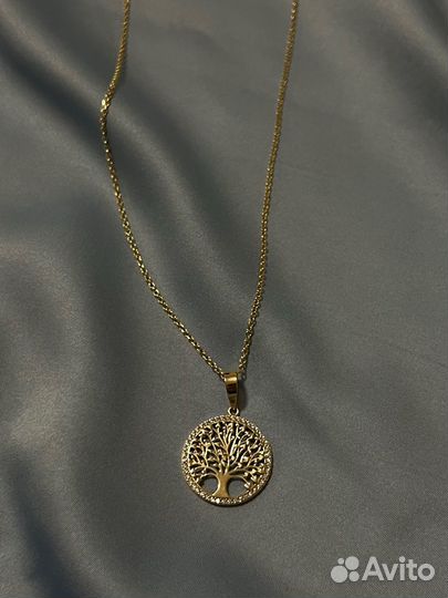 Золотая цепь с кулоном