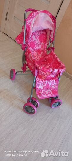 Коляска кукольная