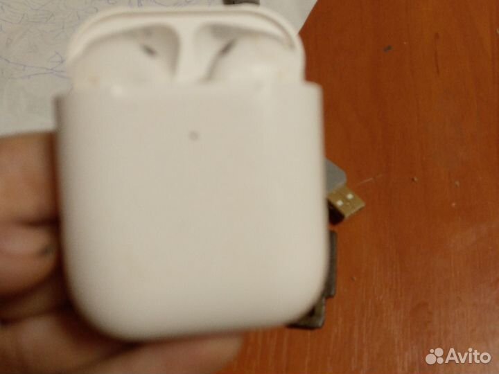 Беспроводные наушники apple airpods бу