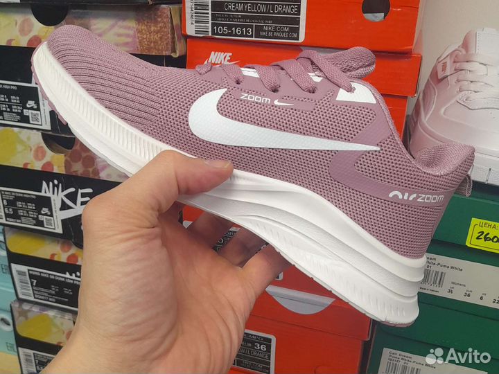 Кроссовки женские Nike