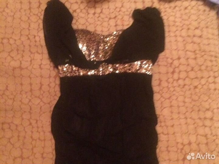 Платье нарядное 40/44 новое