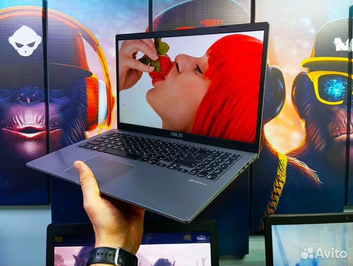 Современный ноутбук Asus