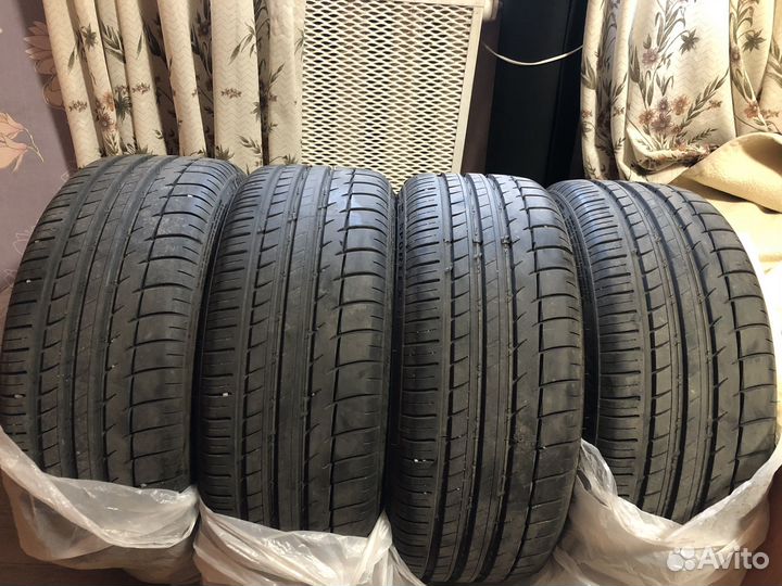 Triangle TH201 Sportex 215/35 R19 85Y