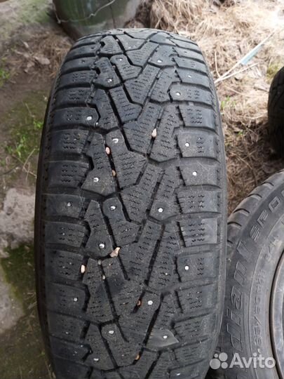 Pirelli Carrier 185/60 R15