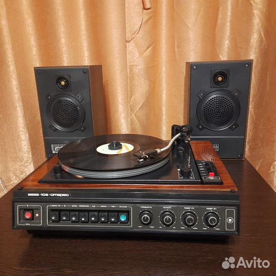 Проигрыватель винила Вега 108