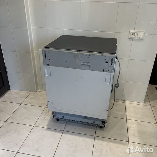 Встраиваемая посудомоечная машина Smeg STA6445-2