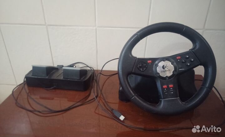 Игровой руль с 2 педалями