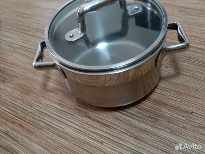 Кастрюля фирменная Tefal (Франция) обьем 2,2л