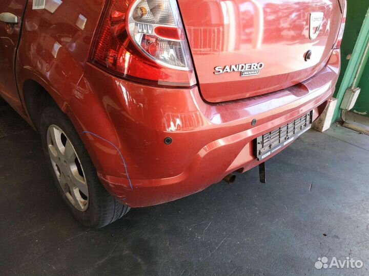 Рено сандеро sandero задний бампер красный