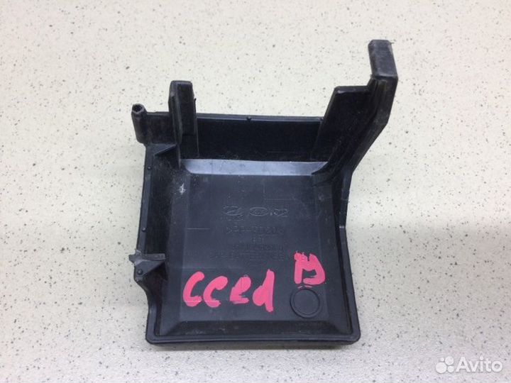 Крышка акб Kia Ceed универсал G4FC 2019