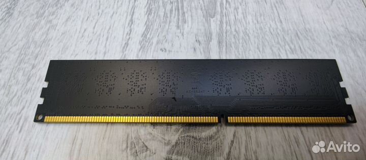 Модуль памяти AMD Radeon RE1333 DDR3 4 Гб