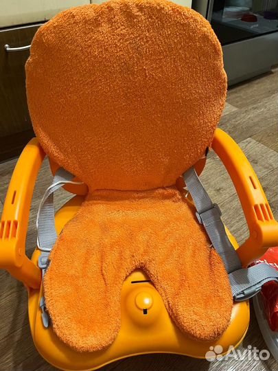 Стульчик -бустер для кормления