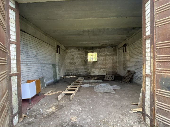 Гараж, > 30 м²