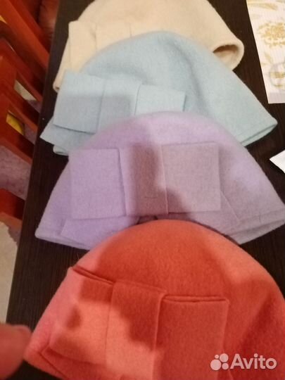 Шапочки женские в стиле 70