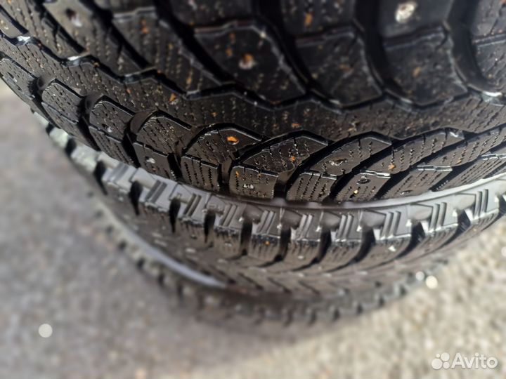 Bridgestone Blizzak Spike-01 205/55 R16 91T