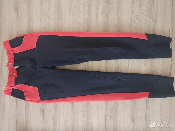 Брюки и шлем для конного спорта