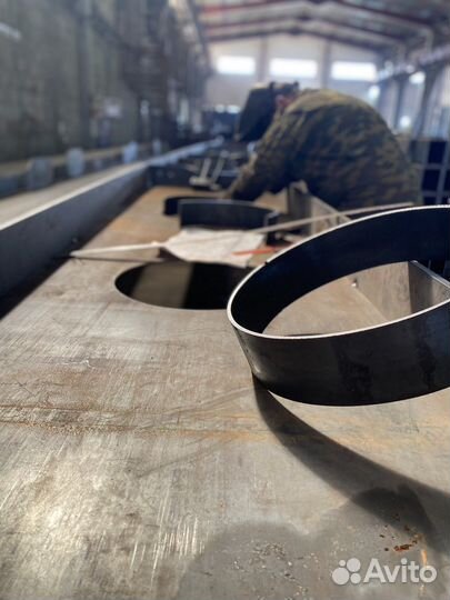 Работа сварщиком в цеху