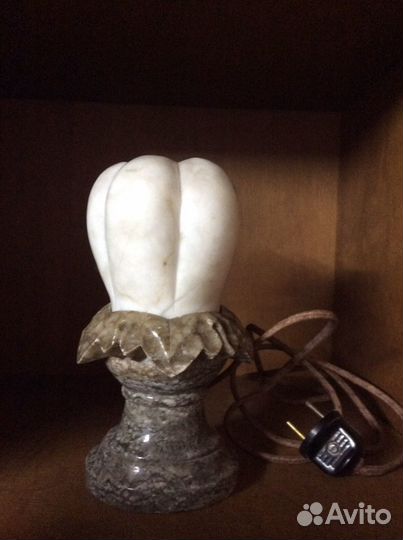 Лампа настольная