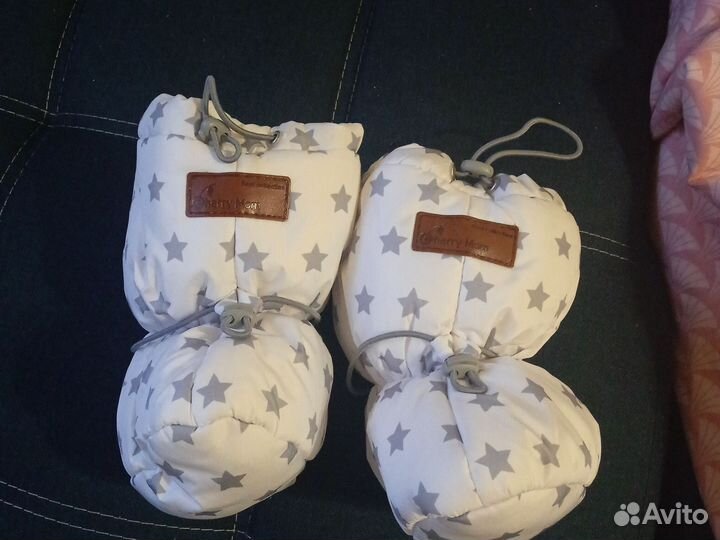 Варежки и сапожки для новорожденных