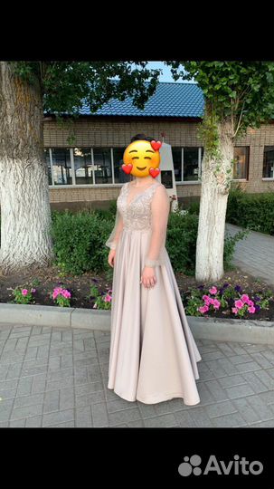 Вечернее платье