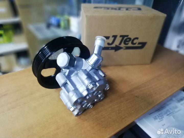 Насос гура Toyota Land Cruiser 200 (2UZ) Новый