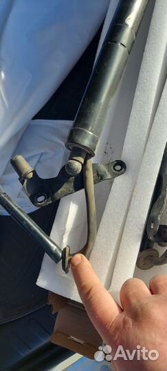 Амортизаторы крышки багажника toyota highlander