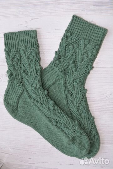 Носки шерстяные ажурные ручной вязки