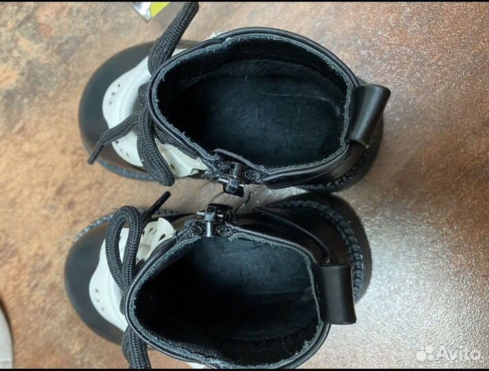 Ботинки утеплëные для девочки 21размер