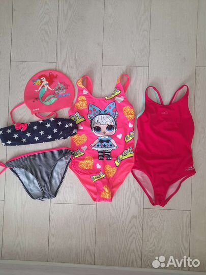 Купальники и шапочки на девочку 6-8 лет