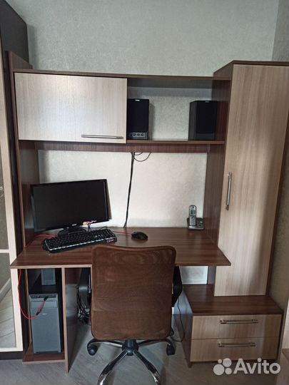 Компьютерный стол бу, в отличном состоянии