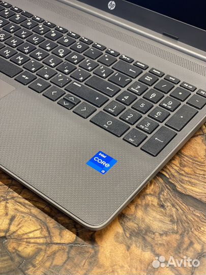 Ноутбук HP 250 G8 i5-1135G7/8Gb/512 NVMe