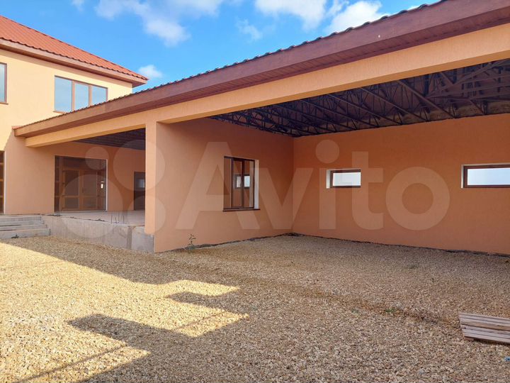 Дом 354 м² на участке 10 сот.