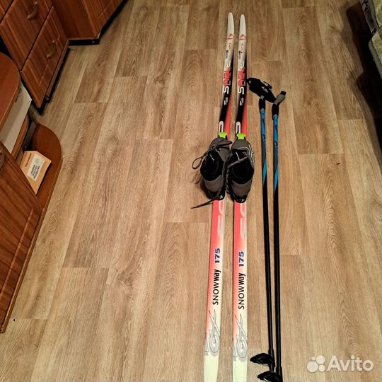 Лыжные ботинки