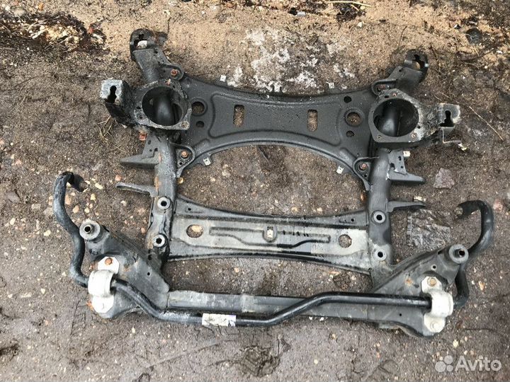 Передняя балка (подрамник) BMW X3 F25 2013 6787915