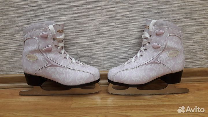 Женские фигурные коньки