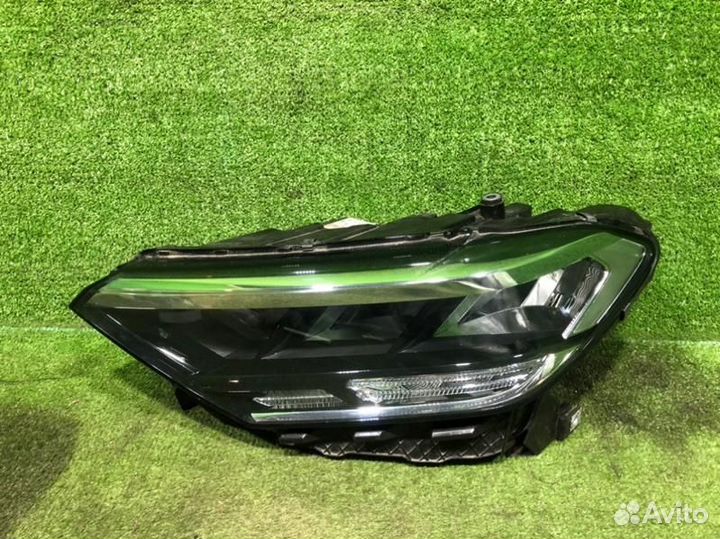 Фара левая Volkswagen Polo