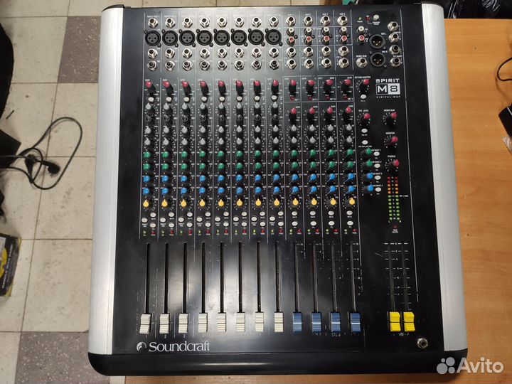 Микшерный пульт soundcraft spirit M8