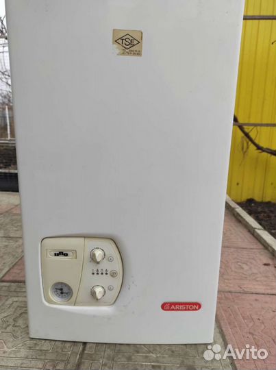 Газовый котел двухконтурный ariston
