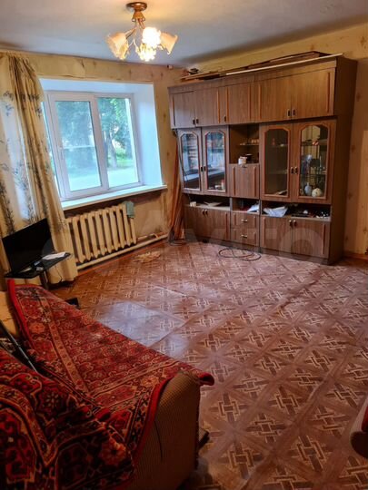 2-к. квартира, 49 м², 1/3 эт.