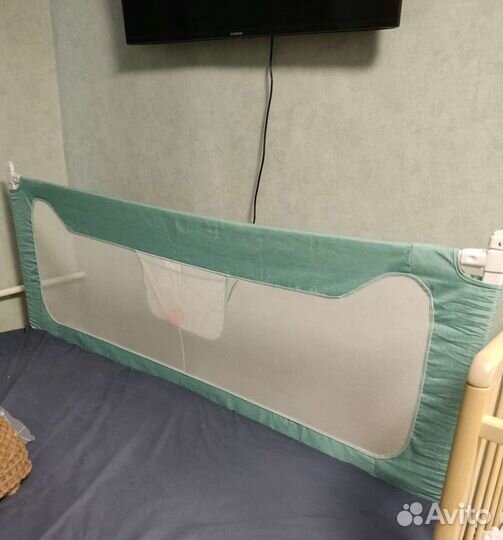 Защитный барьер на кровать 180 см