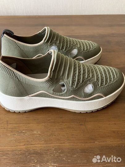 Обувь женская 39 размер