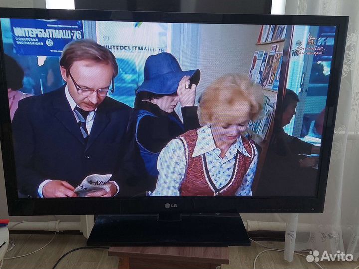 Телевизор LG 42 дюйма